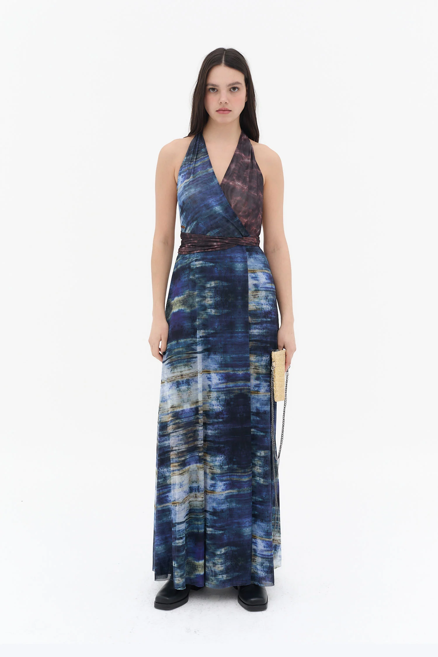 FAVOURABLE DRESS